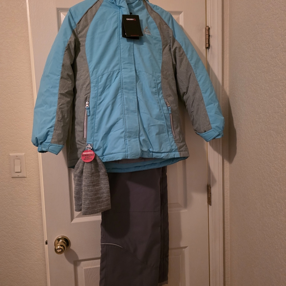 NWT Gerry Youth Systems 3-in-1 Jacket, Ski Bibs And Hat